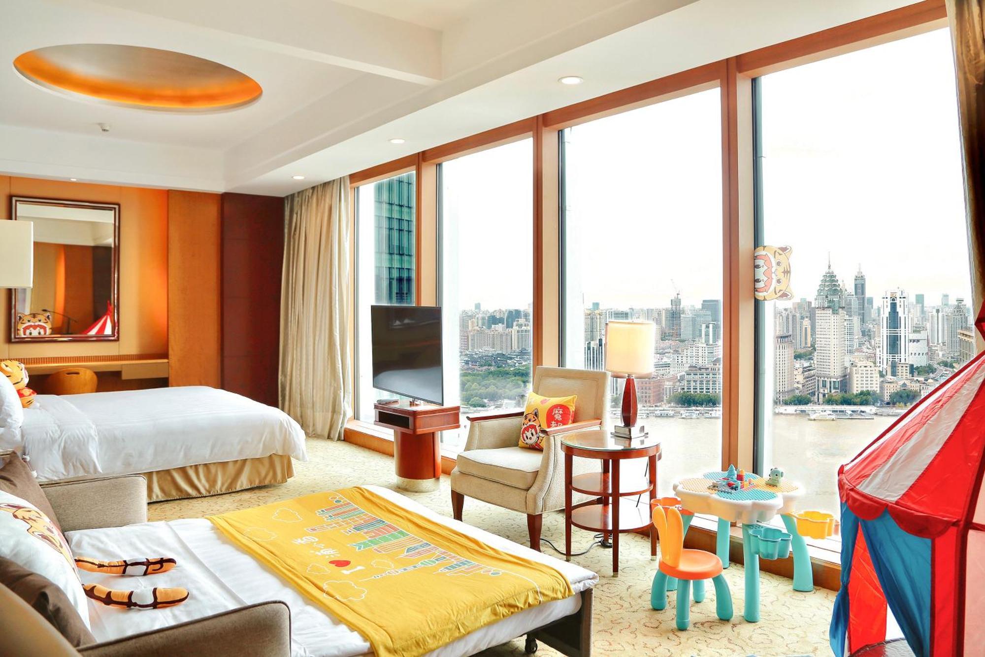 Pudong Shangri-la, 5*