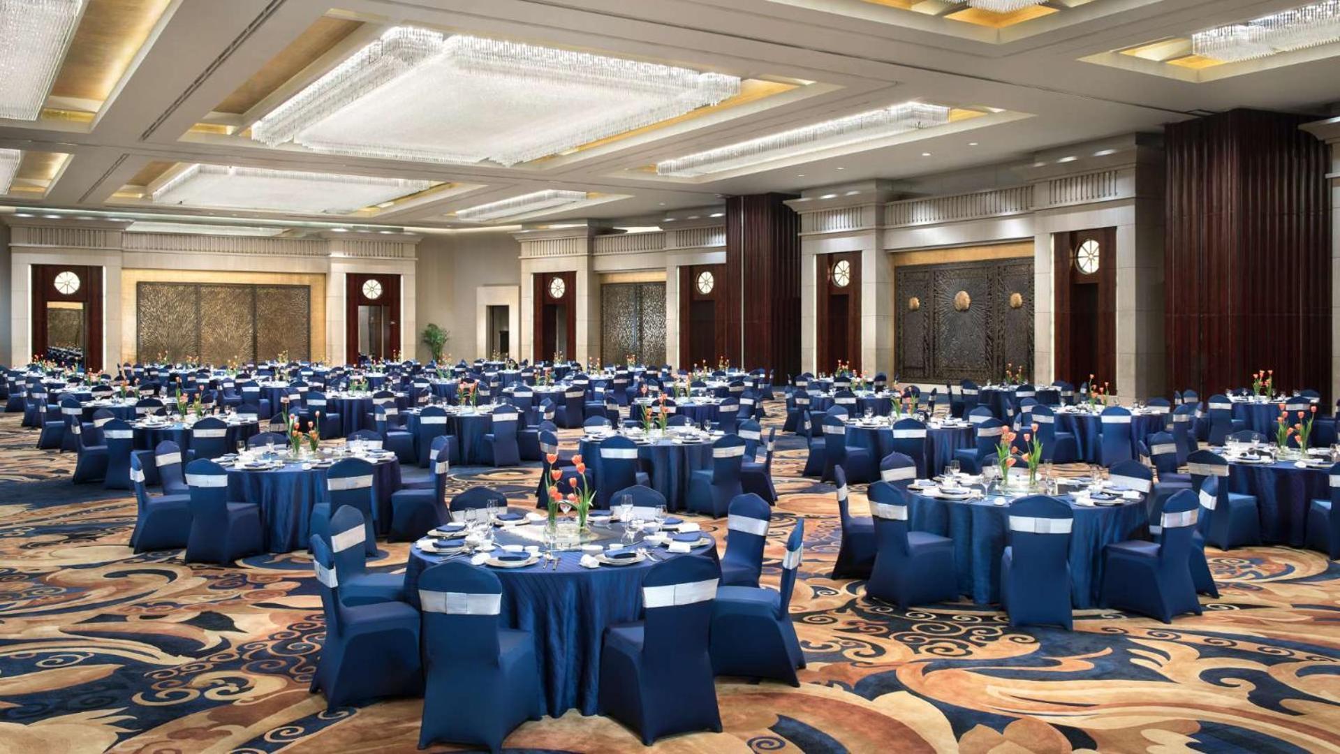 Pudong Shangri-la, 5*